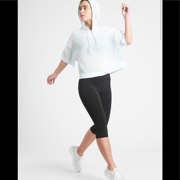 Athleta Accelerate Crop - Picture 6 of 12